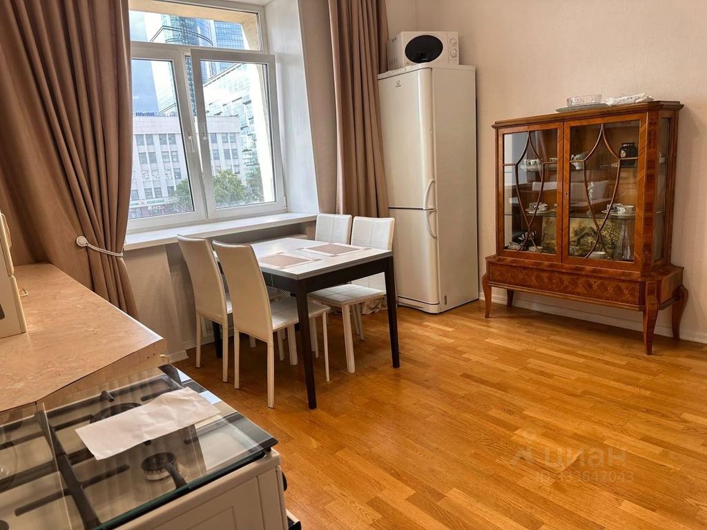 m. Kutuzovskaya: Apartment, 2-rooms