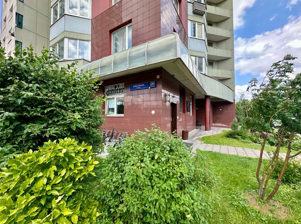 m. Yugo-Zapadnaya: Apartment, 3-rooms