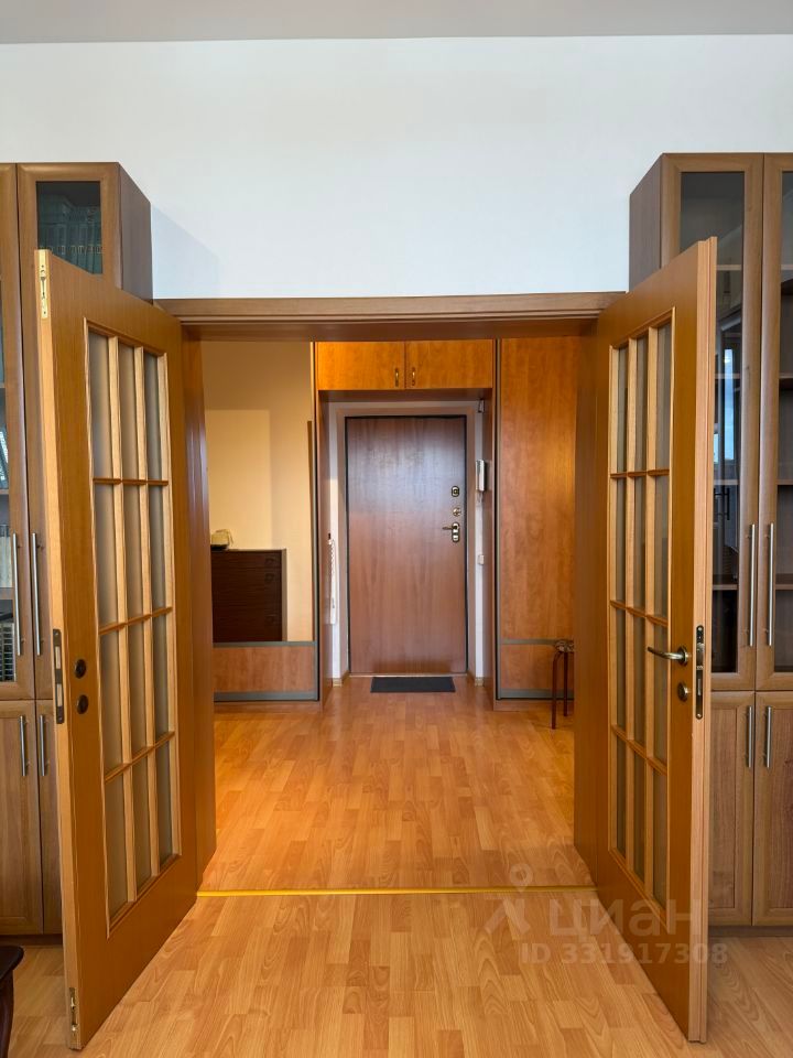 m. Oktyabrskoe pole: Apartment, 2-rooms