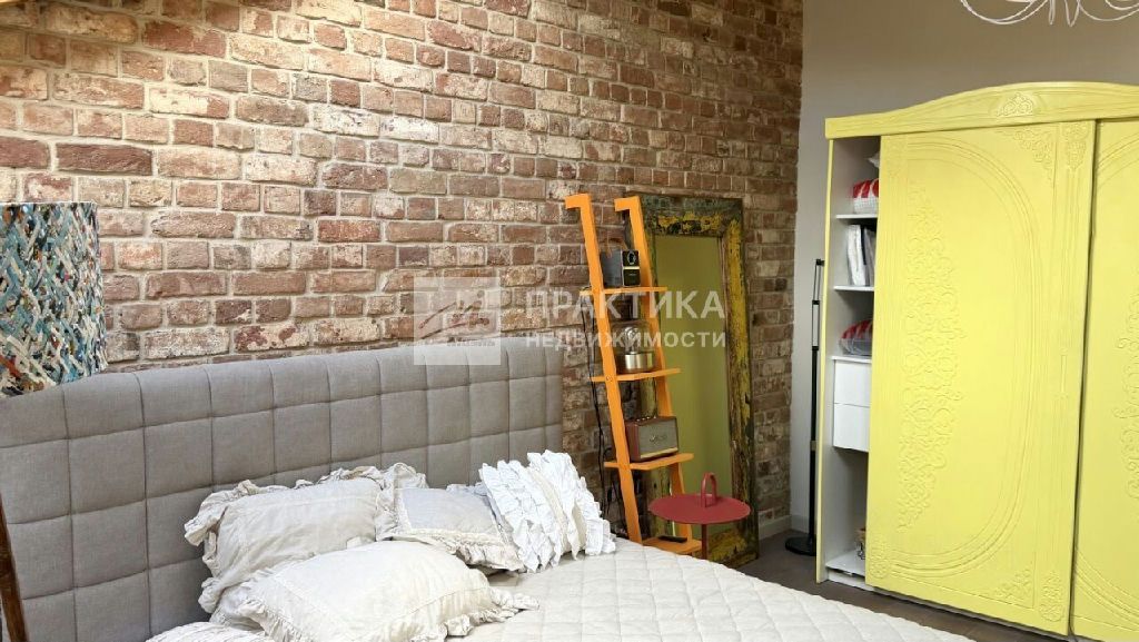 m. Verkhnie Kotly: Apartment, 3-rooms