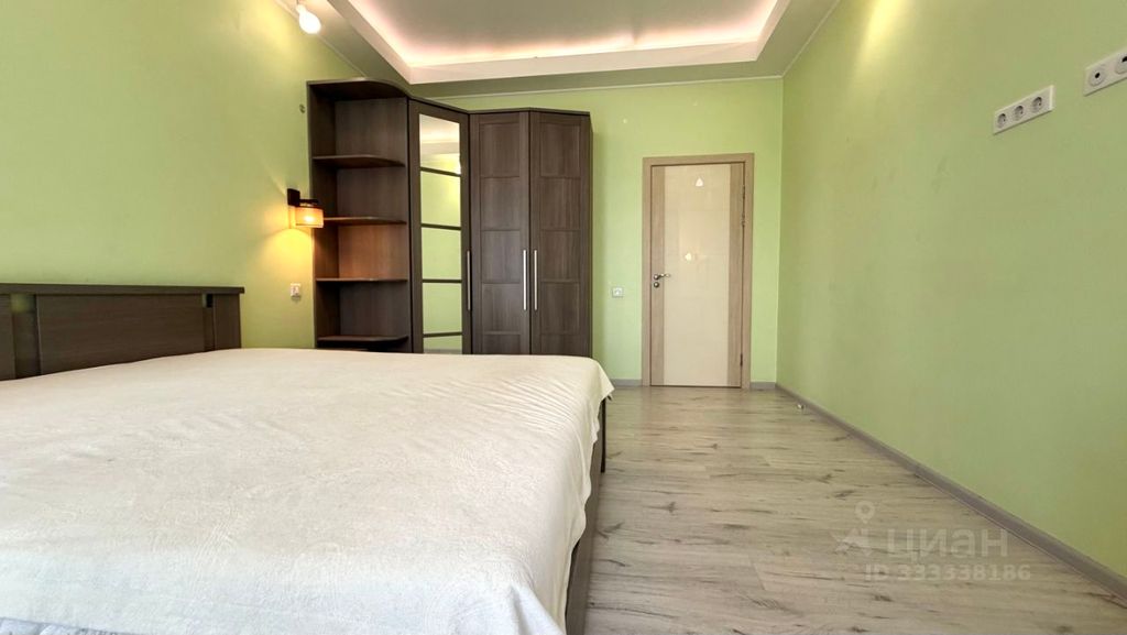 m. Pyatnitskoe shosse: Apartment, 3-rooms