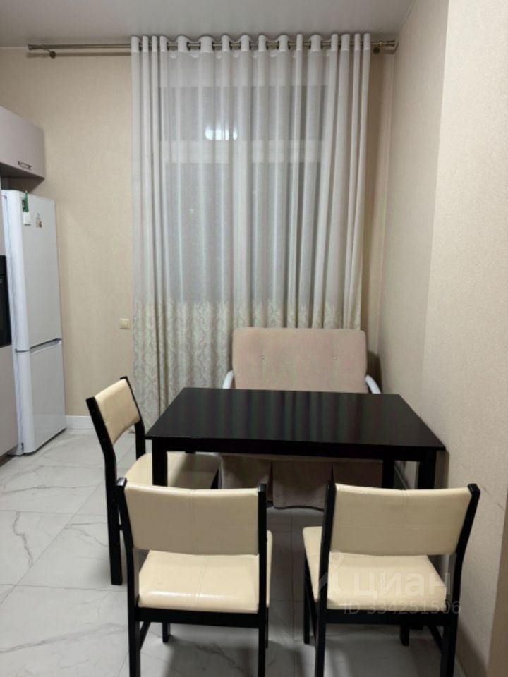 m. Rabochy Poselok: Apartment, 1-rooms