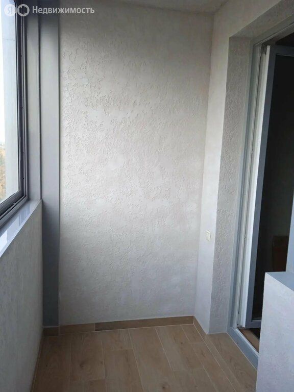 m. Lukhmanovskaya: Apartment, 2-rooms