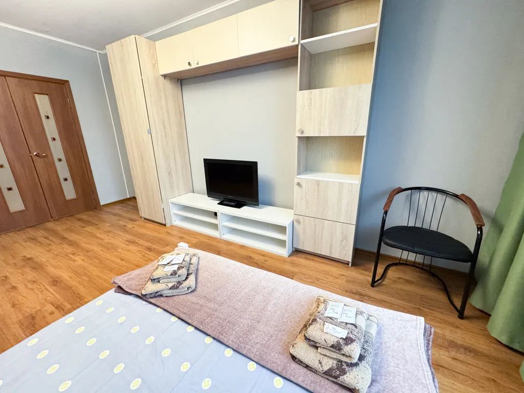 m. Levoberezhnaya: Apartment, 2-rooms