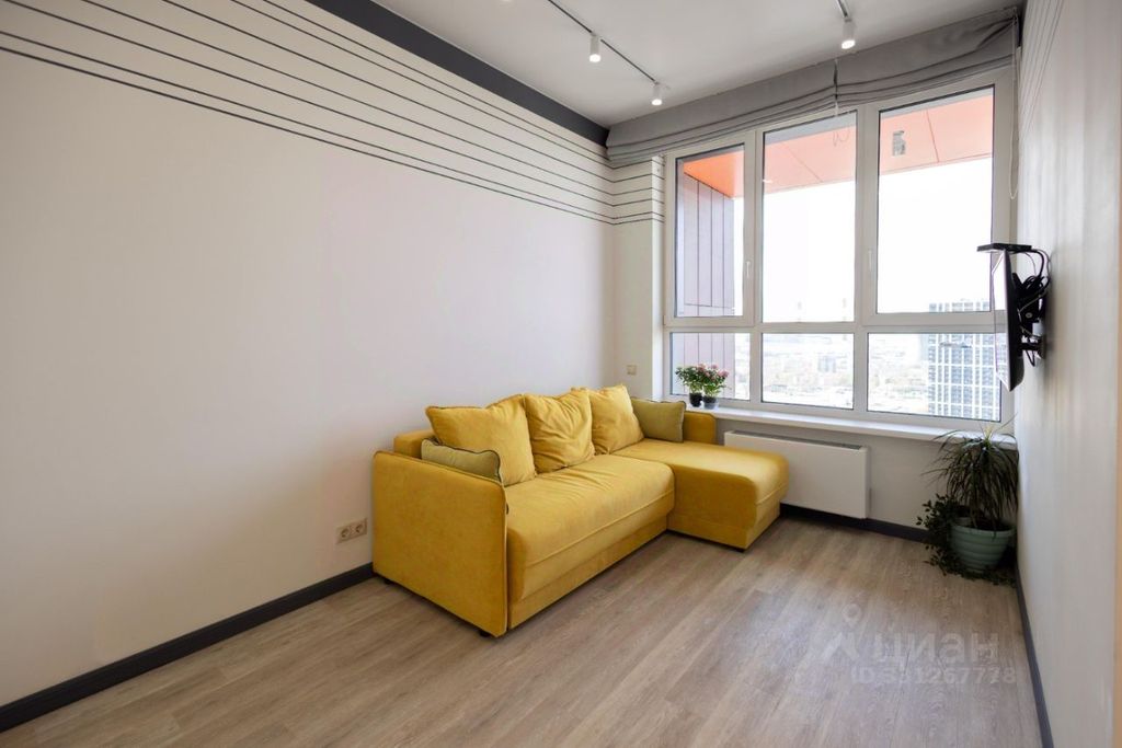 m. Aminyevskaya: Apartment, studio