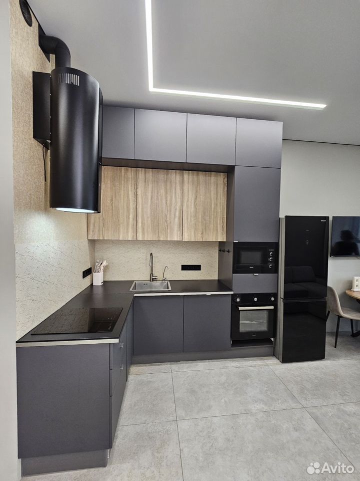 m. ZIL: Apartment, 2-rooms