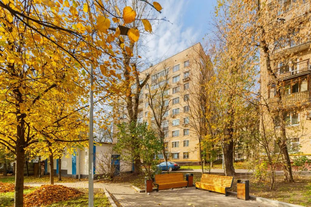m. Barrikadnaya: Apartment, studio