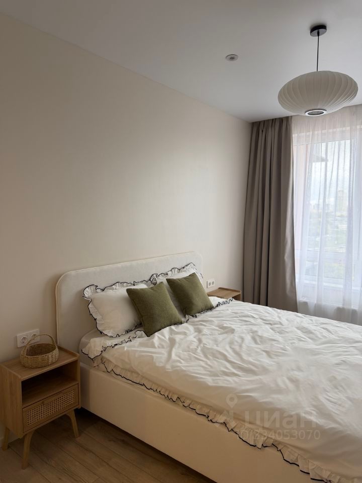 m. Trikotazhnaya: Apartment, 2-rooms
