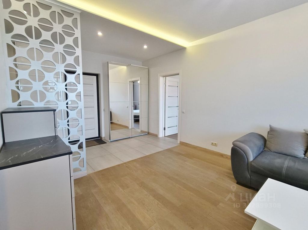 m. Ulitsa 1905 goda: Apartment, 2-rooms