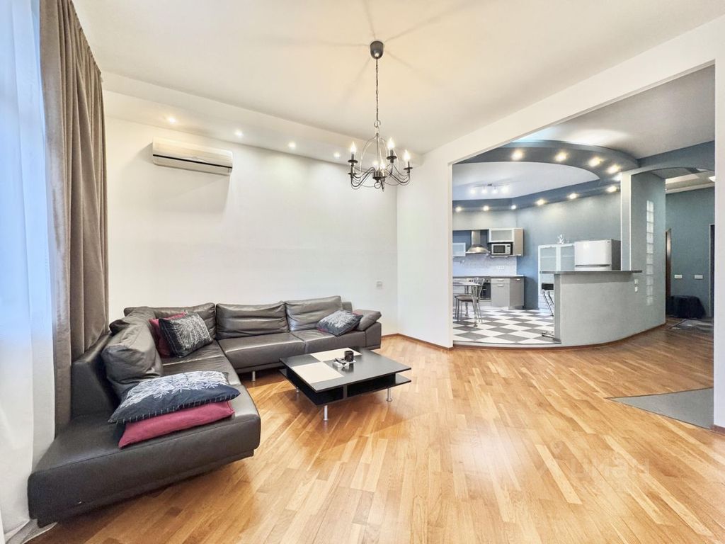 m. Mayakovskaya: Apartment, 2-rooms