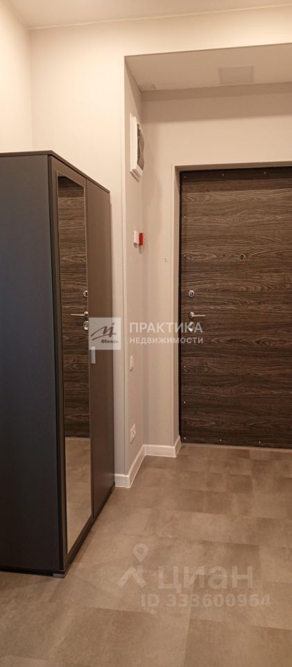 m. ZIL: Apartment, 1-rooms