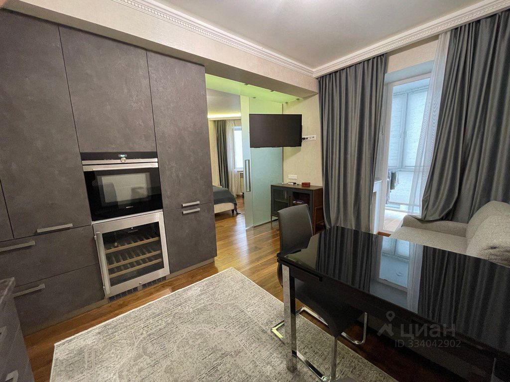 m. Trubnaya: Apartment, 2-rooms