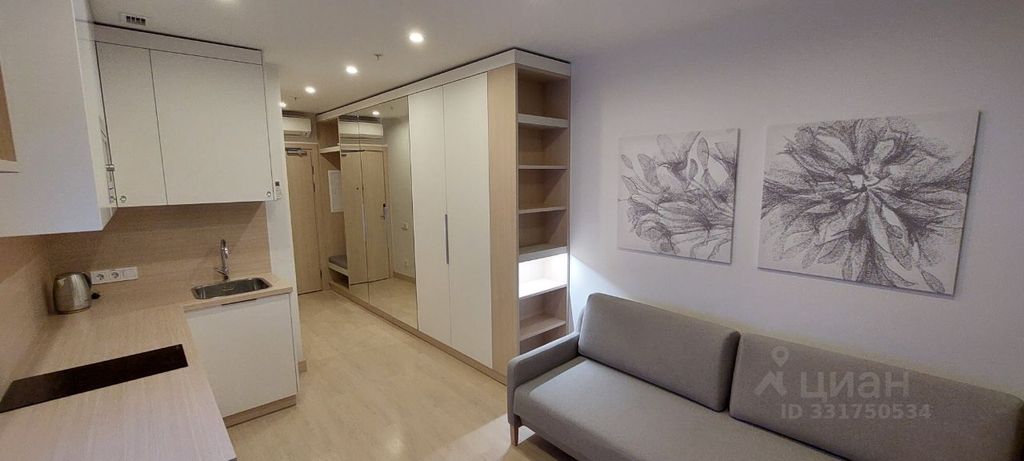 m. Botanichesky sad: Apartment, studio