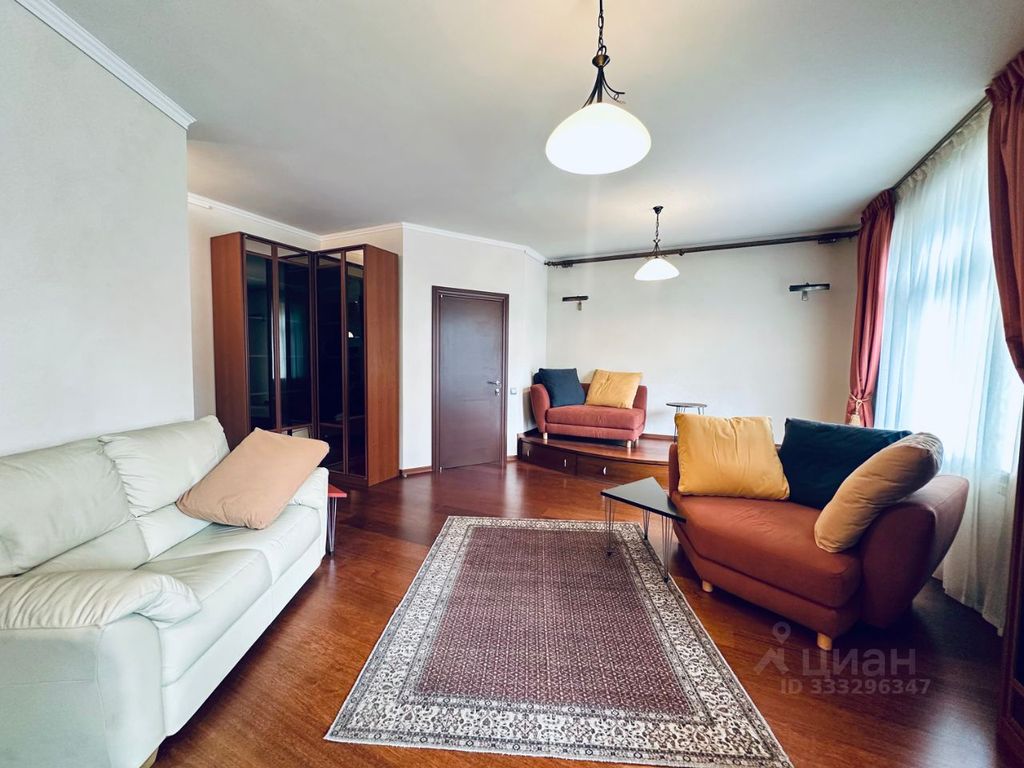 m. Barrikadnaya: Apartment, 2-rooms