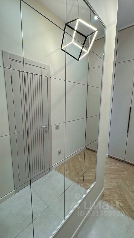 m. ZIL: Apartment, 2-rooms