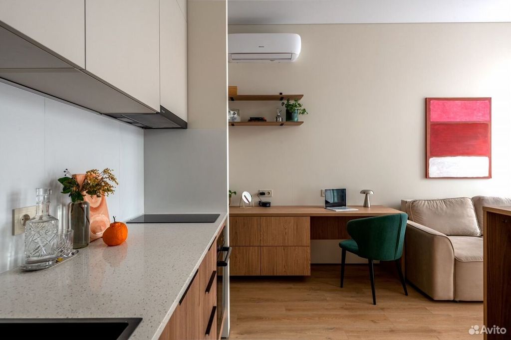 m. Zorge: Apartment, studio