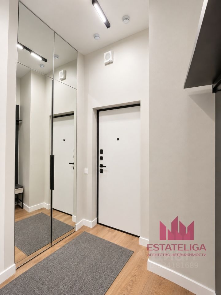 m. Verkhnie Kotly: Apartment, 2-rooms