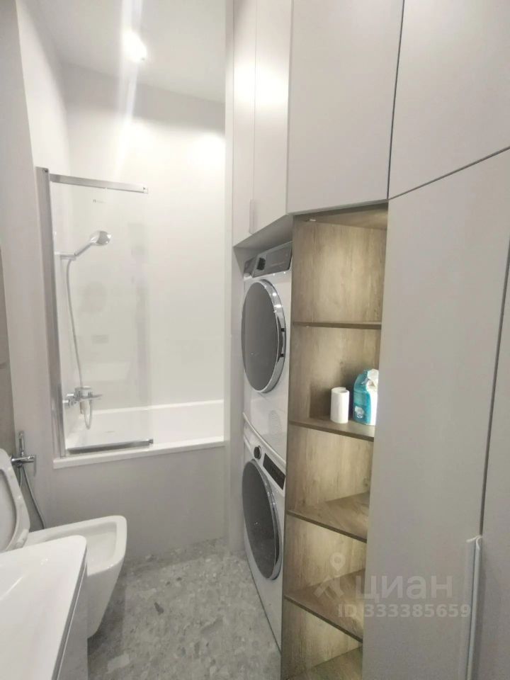 m. Zorge: Apartment, studio