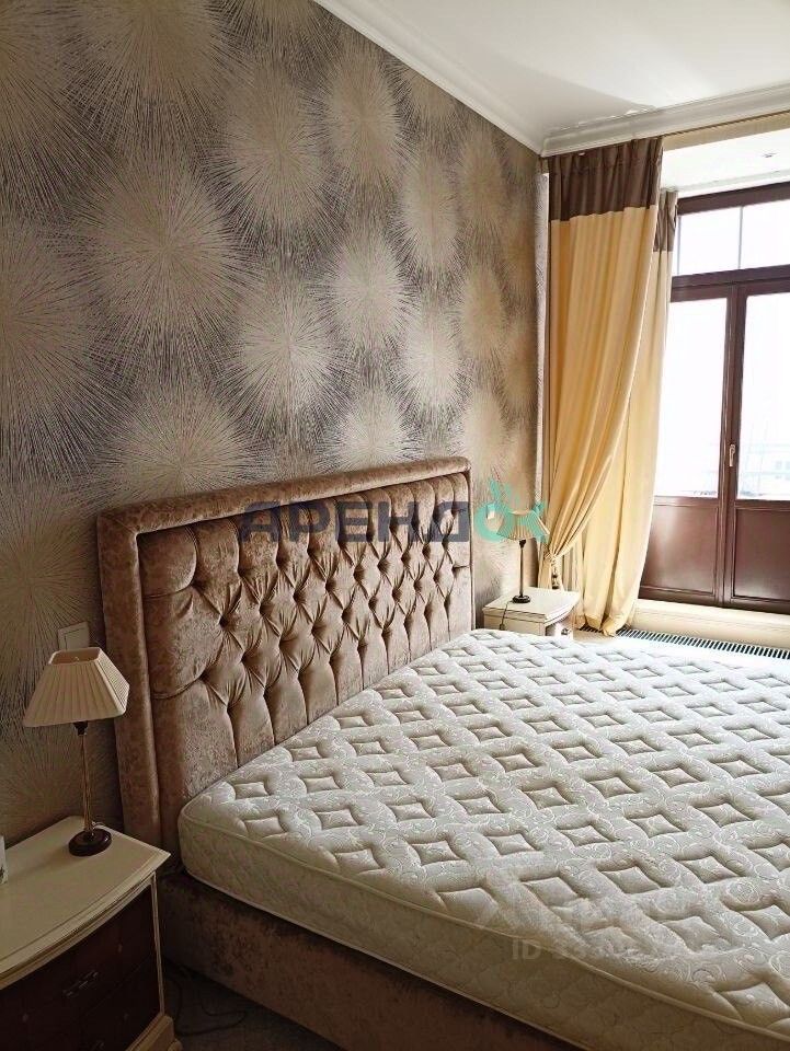 m. Trubnaya: Apartment, 4-rooms
