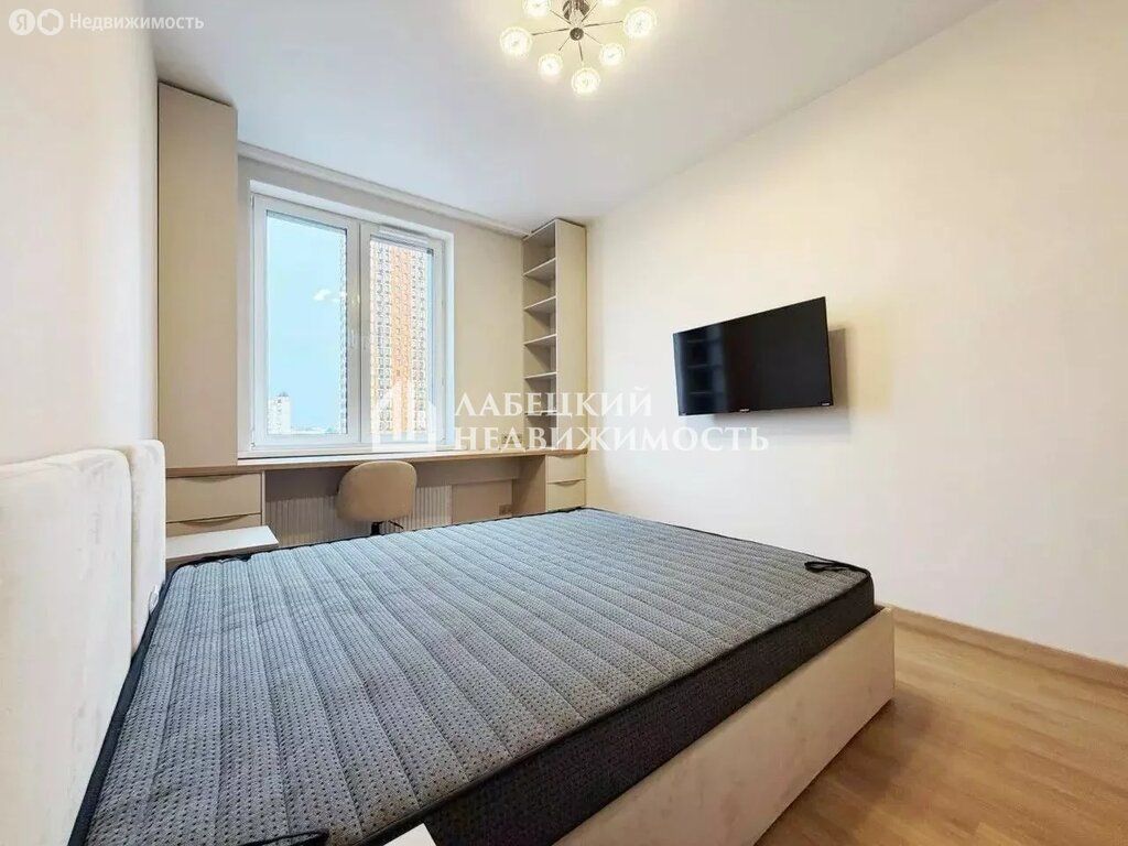 m. Pavshino: Apartment, 1-rooms