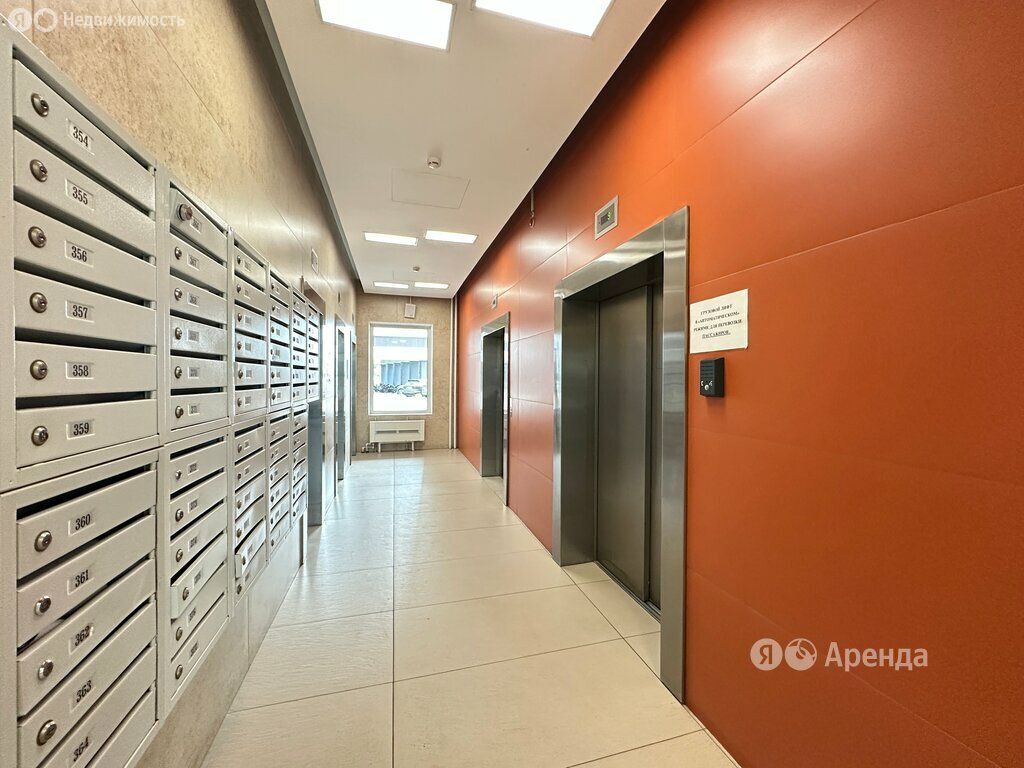 m. ZIL: Apartment, 1-rooms