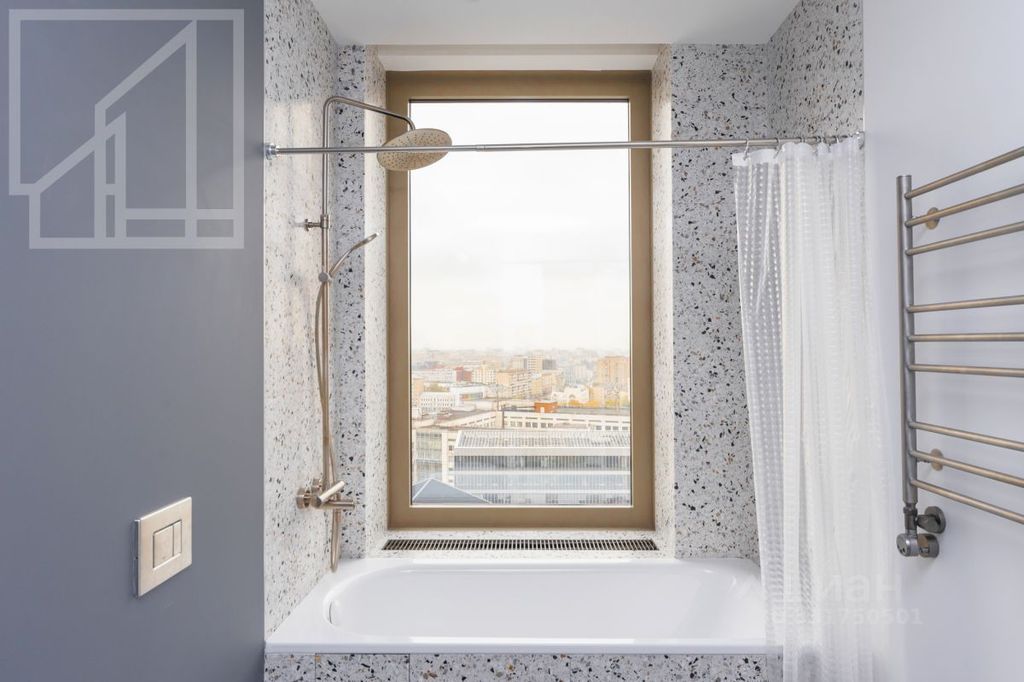 m. Ulitsa 1905 goda: Apartment, 4-rooms