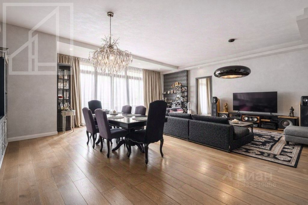 m. Trubnaya: Apartment, 3-rooms