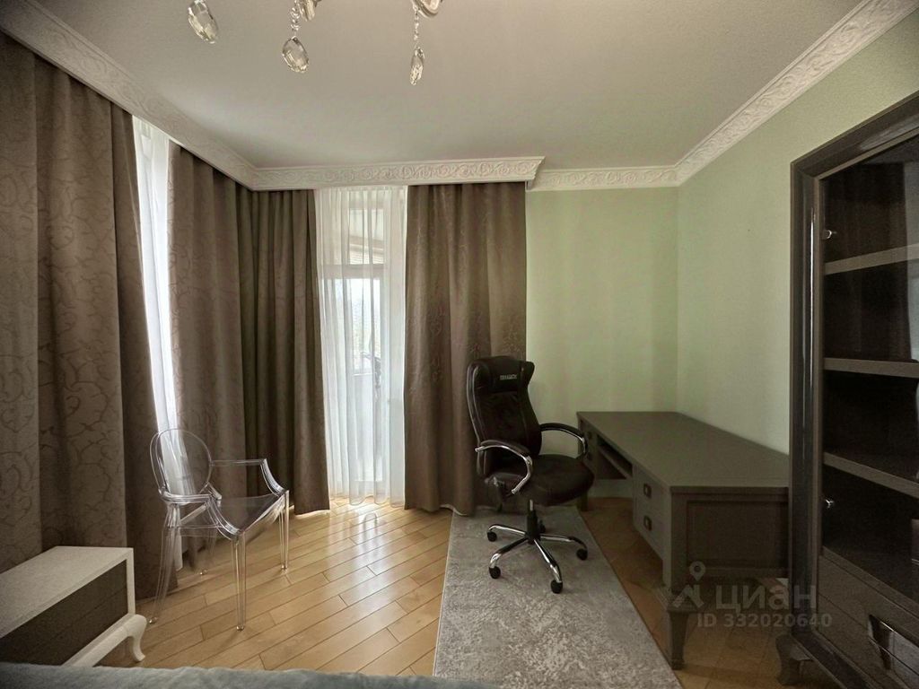 m. Profsoyuznaya: Apartment, 3-rooms