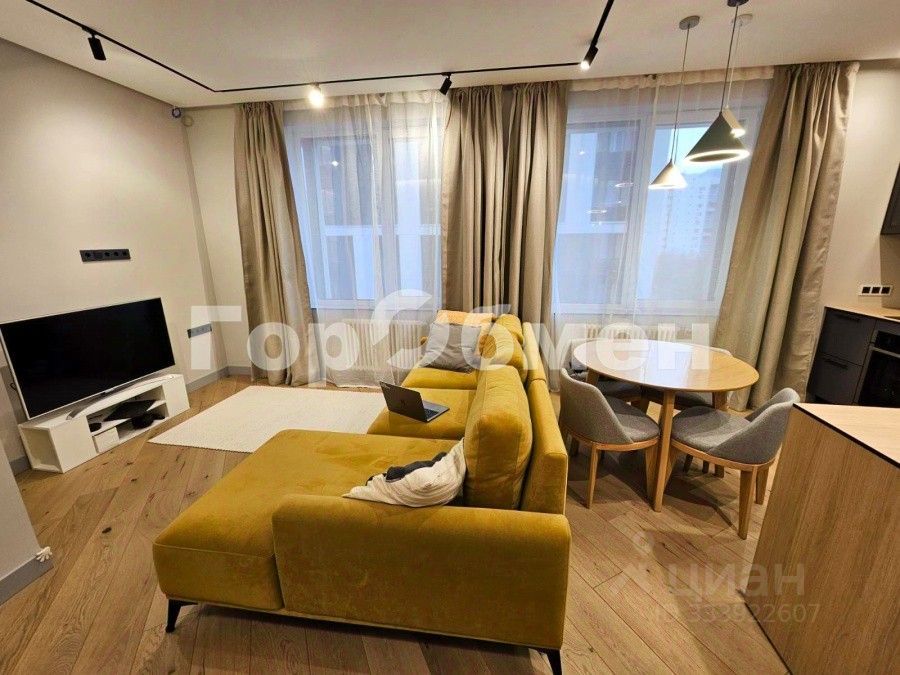 m. Oktyabrskoe pole: Apartment, 2-rooms