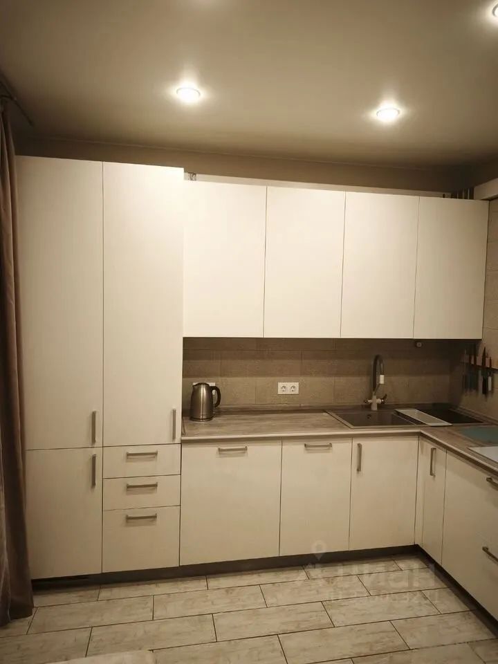 m. ZIL: Apartment, 1-rooms