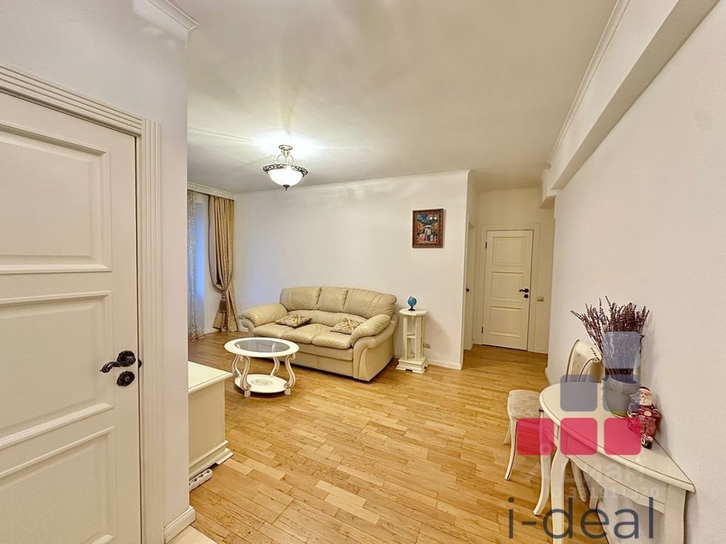 m. Ulitsa 1905 goda: Apartment, 2-rooms