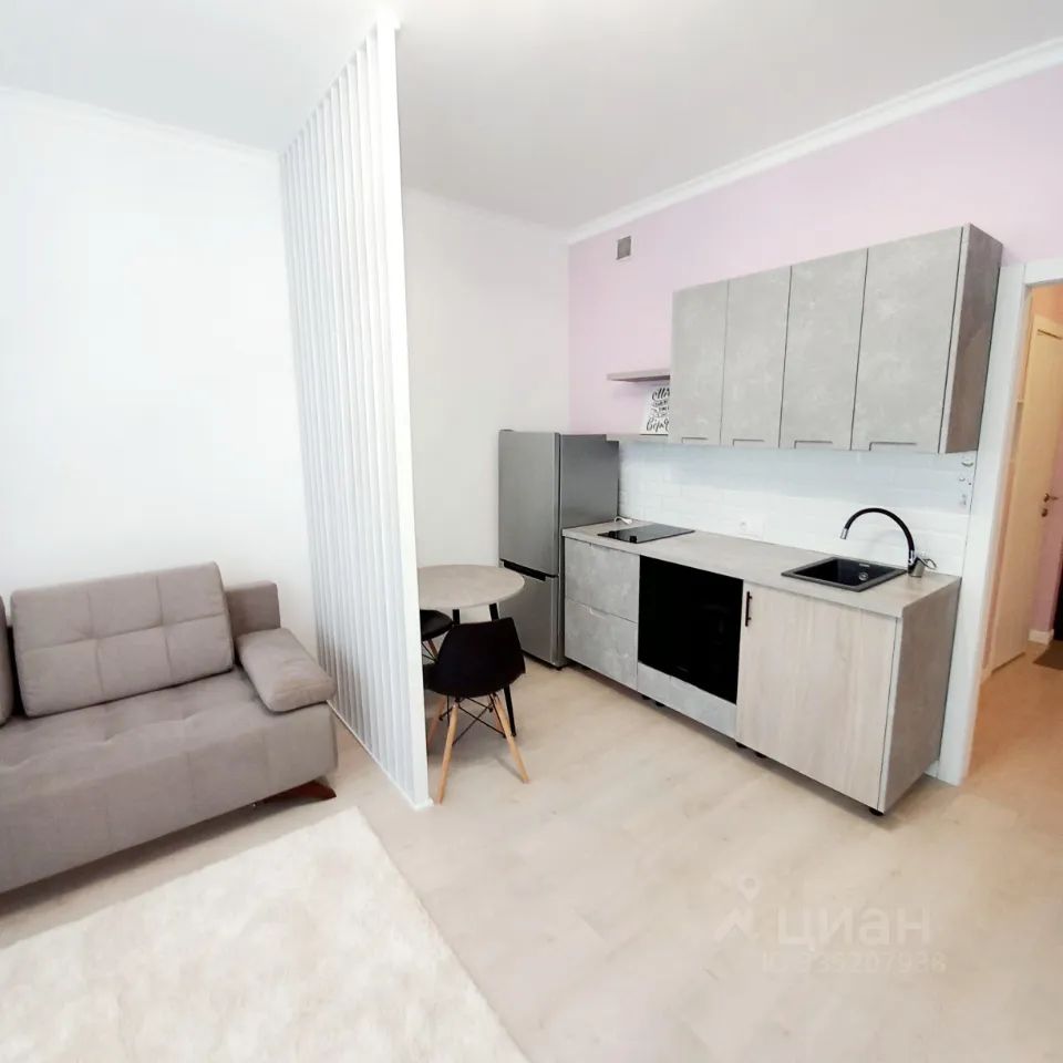 m. Strogino: Apartment, studio