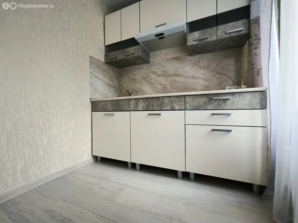 m. Polyanka: Apartment, 2-rooms