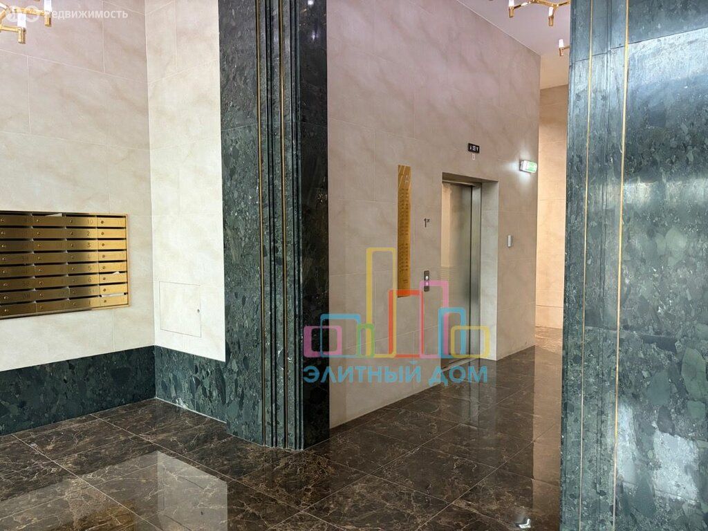 m. ZIL: Apartment, 2-rooms