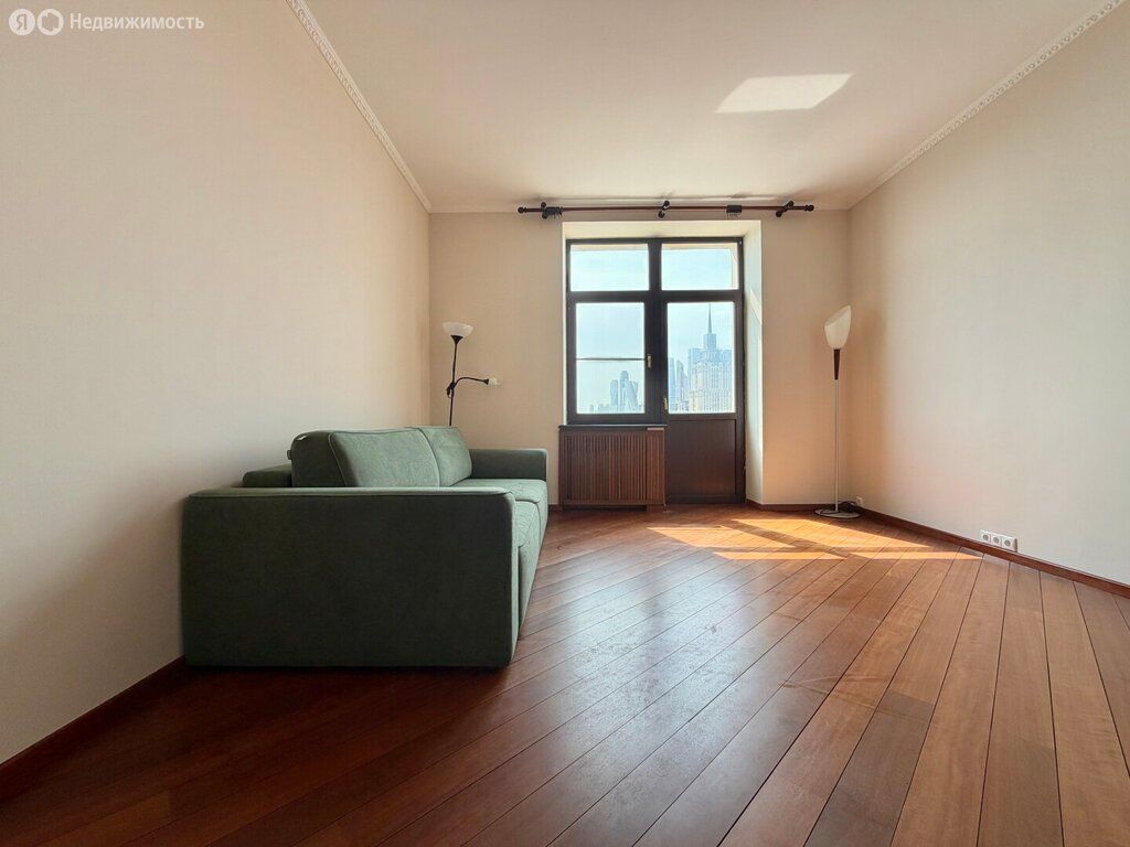m. Smolenskaya: Apartment, 3-rooms