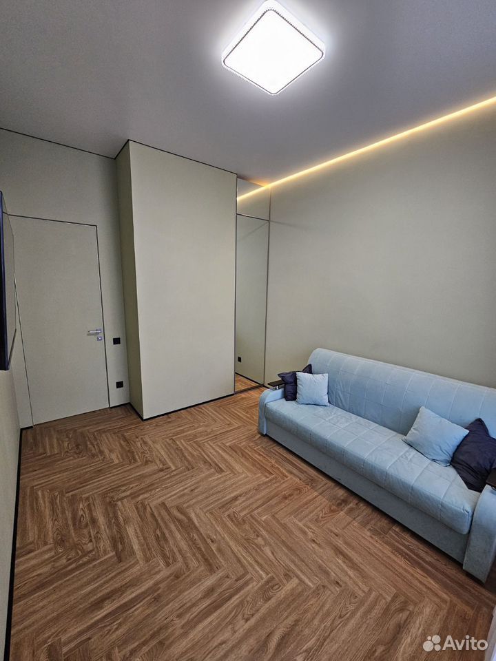 m. ZIL: Apartment, 2-rooms