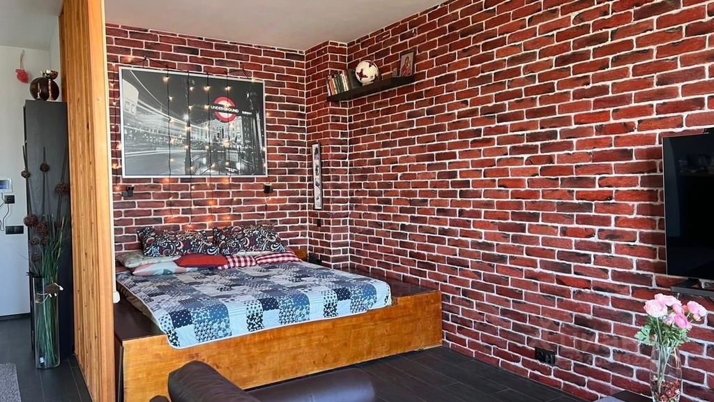 m. ZIL: Apartment, studio