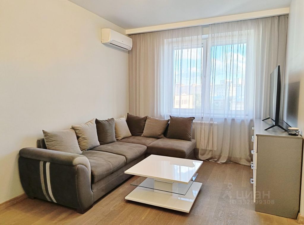 m. Ulitsa 1905 goda: Apartment, 2-rooms