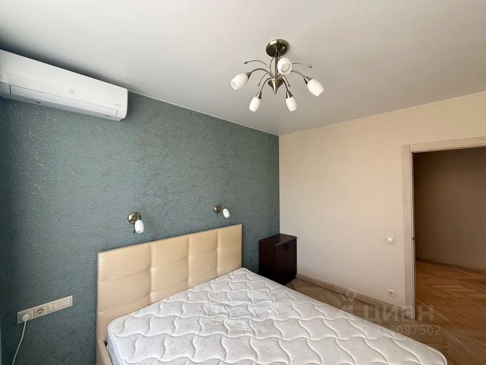 m. Barrikadnaya: Apartment, 2-rooms
