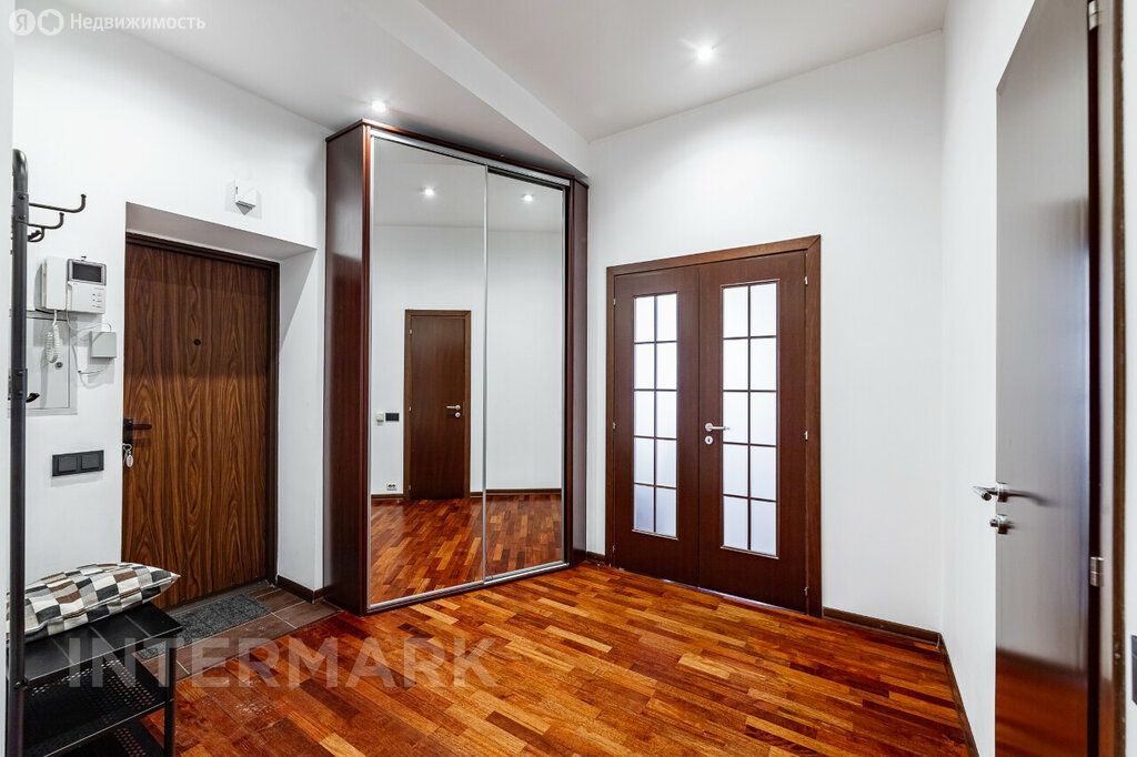 m. Polyanka: Apartment, 3-rooms