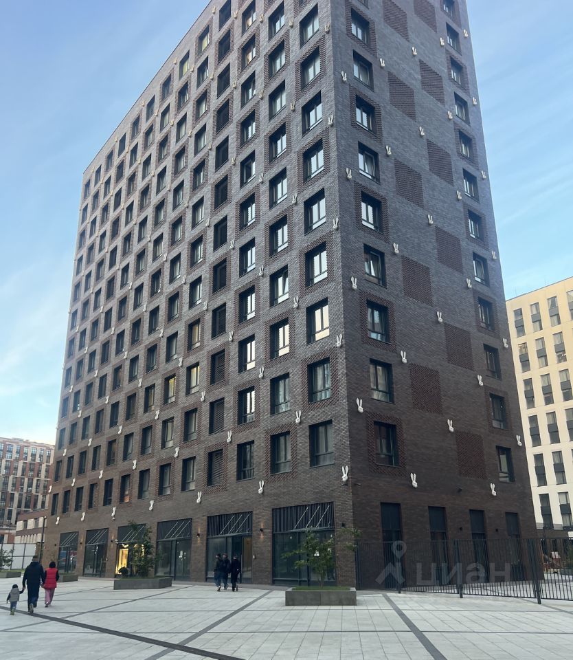 m. ZIL: Apartment, 2-rooms
