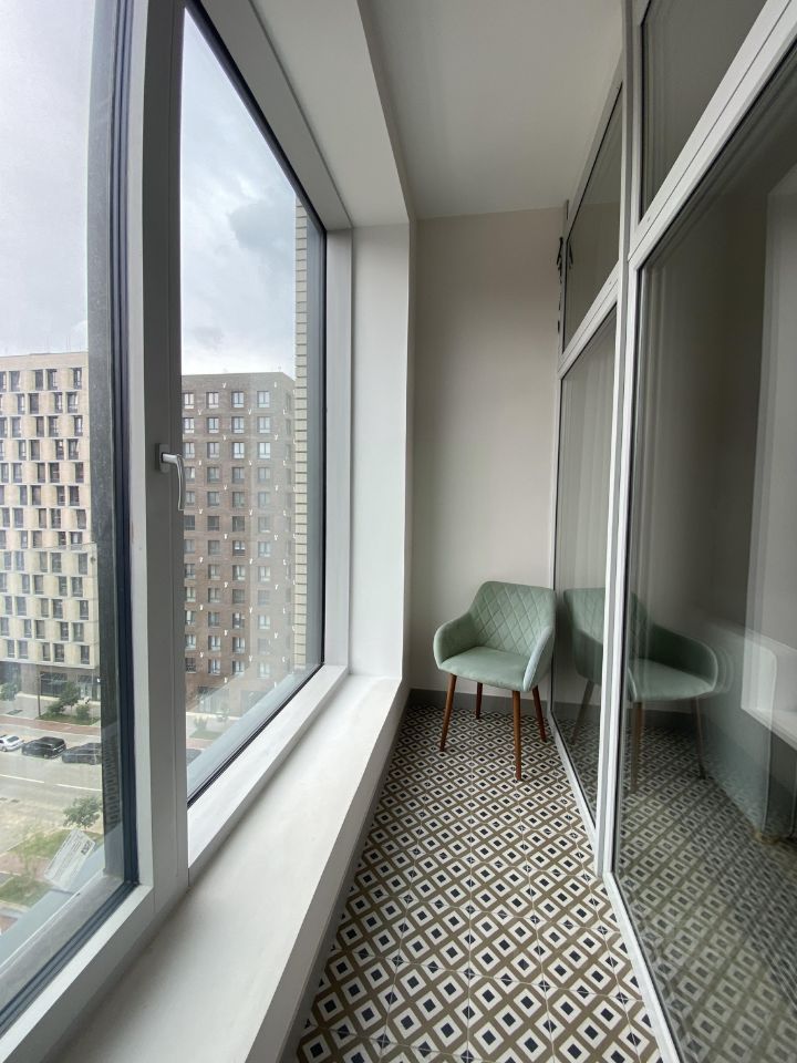 m. ZIL: Apartment, 2-rooms