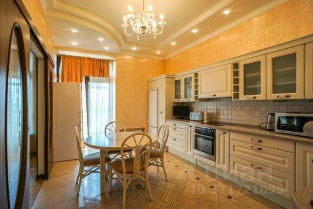 m. Studencheskaya: Apartment, 3-rooms