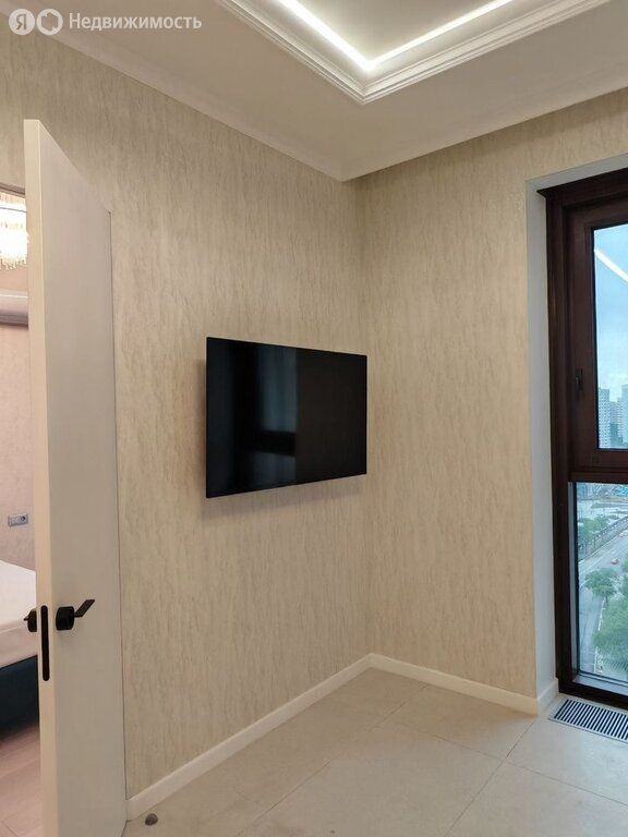 m. Yugo-Zapadnaya: Apartment, 2-rooms