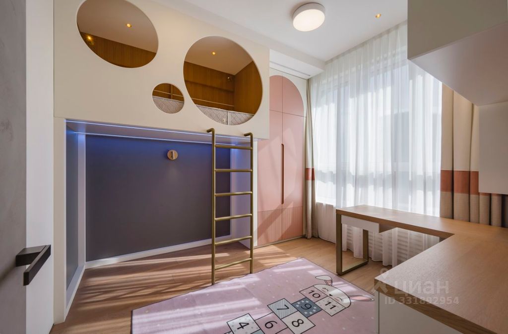 m. Shelepikha: Apartment, 4-rooms