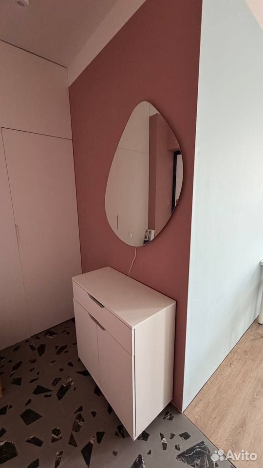 m. Lukhmanovskaya: Apartment, studio