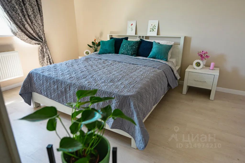 m. Strogino: Apartment, 2-rooms