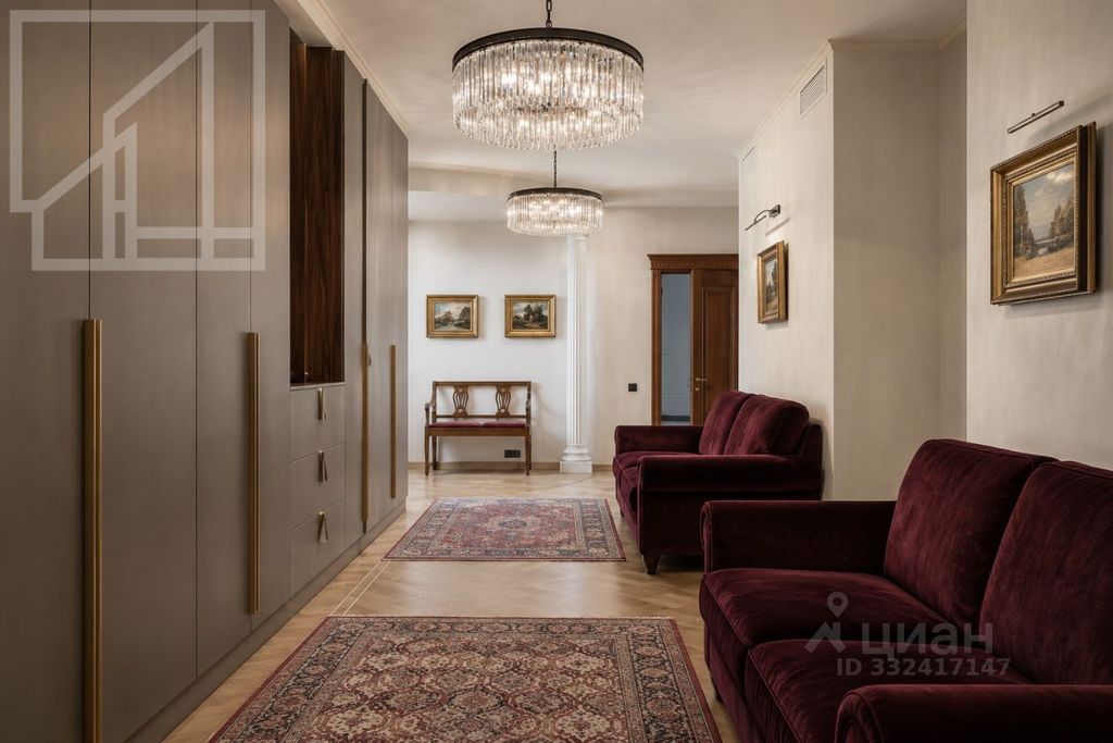 m. Kropotkinskaya: Apartment, 5-rooms