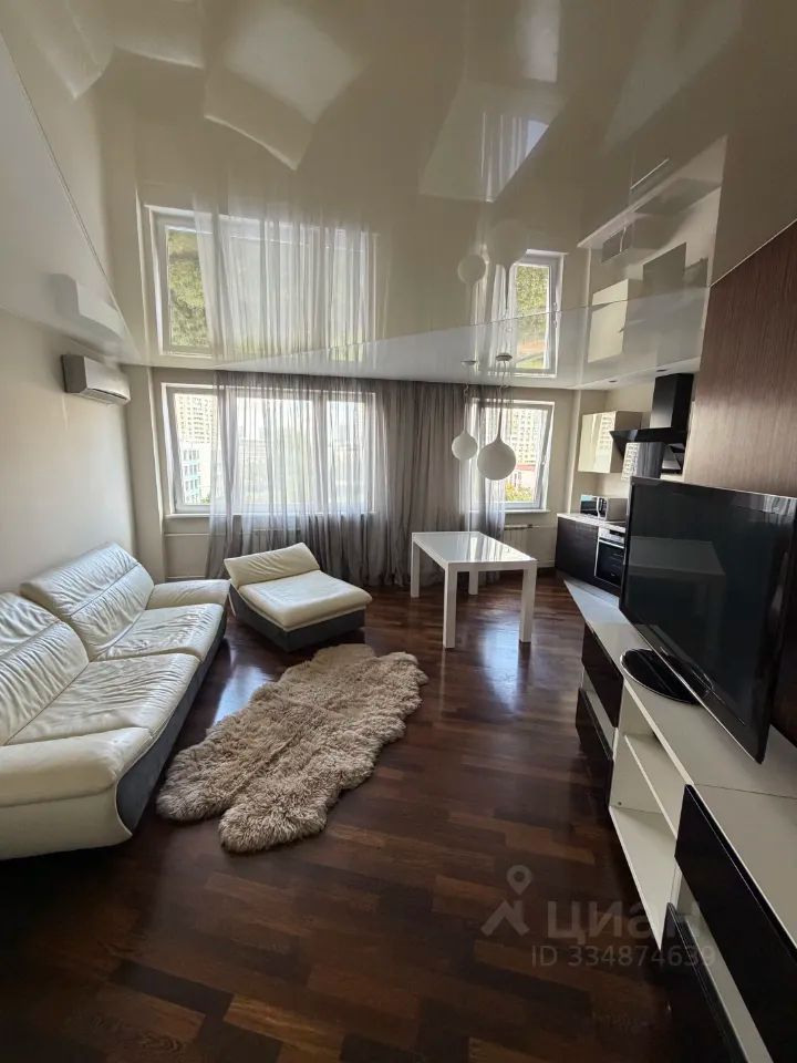 m. Kuzminki: Apartment, 2-rooms
