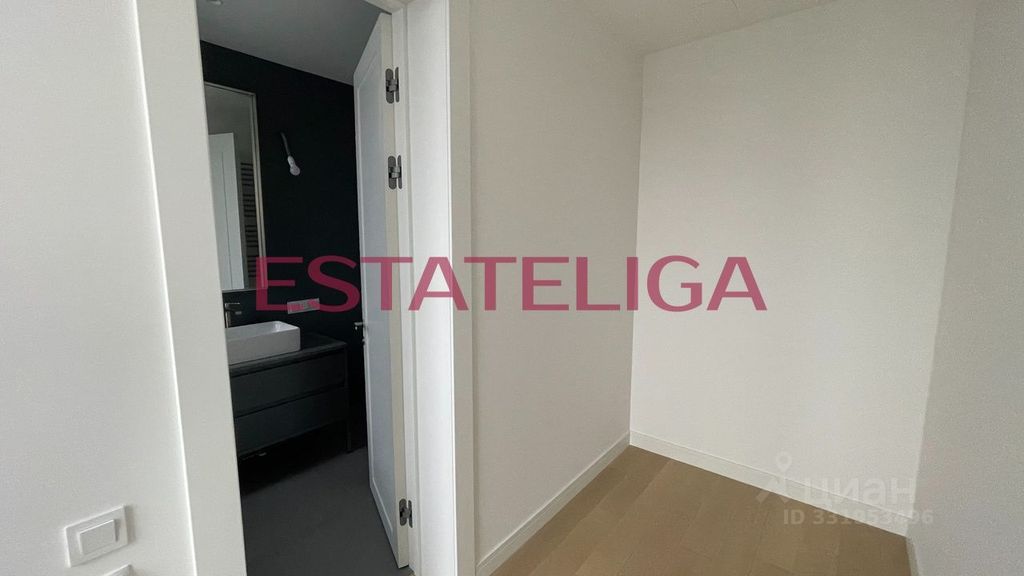 m. Ulitsa 1905 goda: Apartment, 4-rooms